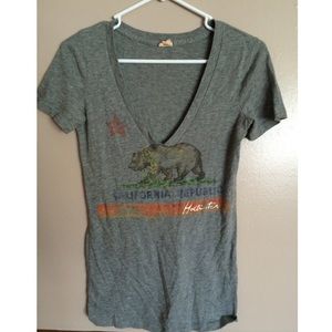 Hollister holiday California republic logo tee