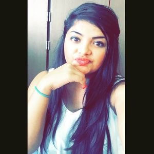 Meet your Posher, Laura