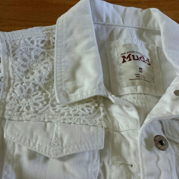 2 medium Jean vests - Picture 2 of 3