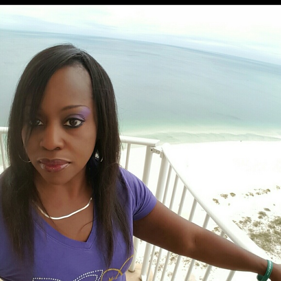 Meet your Posher, Sheila - Picture 2 of 2