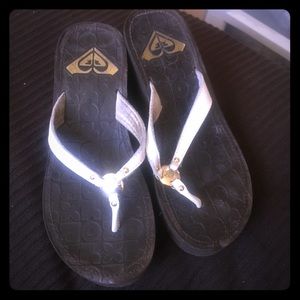 Roxy heeled flip flop