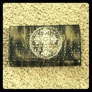Tri fold wallet from the Buckle