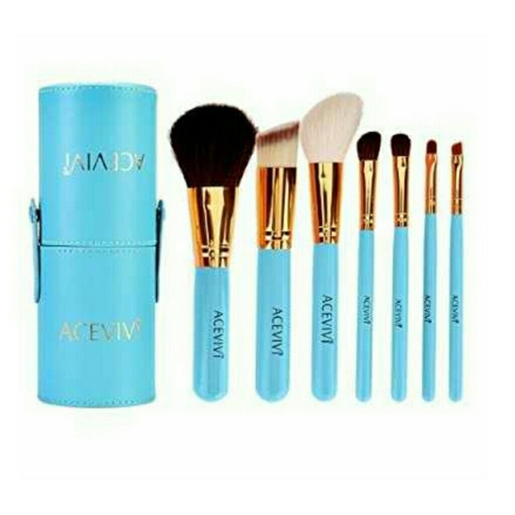 Makeup Brushes & Holder