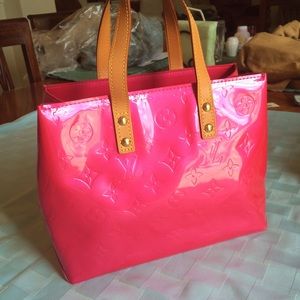Louis Vuitton Authentic Fuchsia Purse