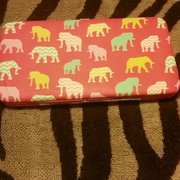 NWOT wallet
