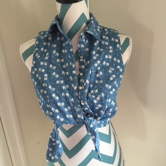 Poetry Tops - Poetry Bow Top SOLD 🌟