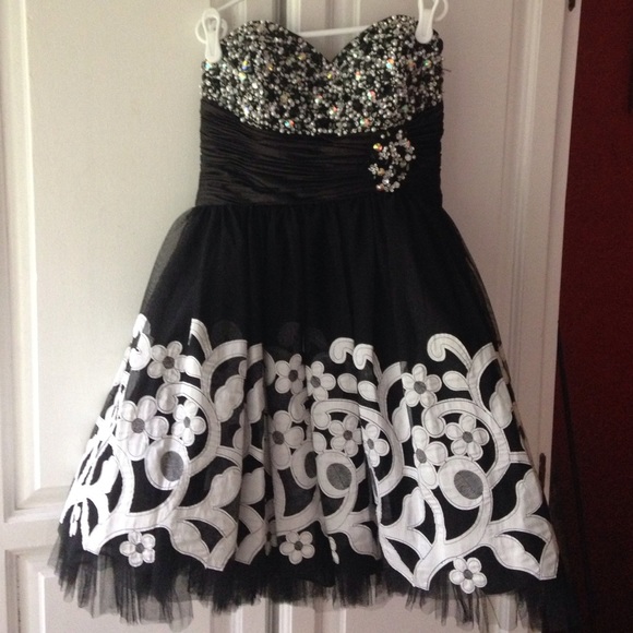 Jovani prom/homecoming dress. Brand new. Size 6 - Picture 1 of 4