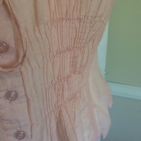Beautiful blouse - Picture 2 of 4
