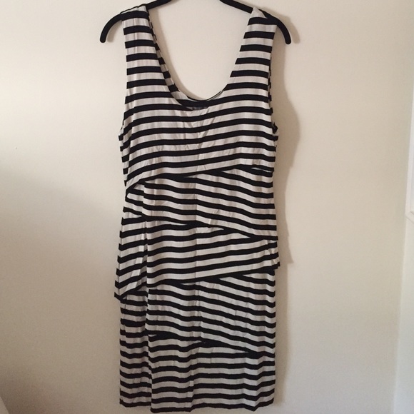Bandage style Vince Camuto dress