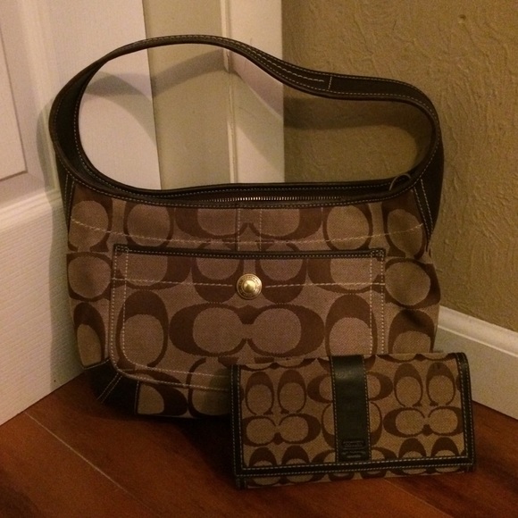 Coach purse and wallet