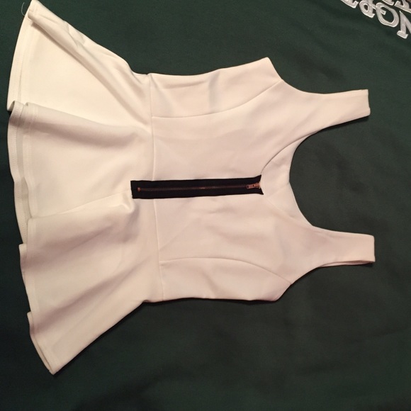 Super cute white tank! - Picture 3 of 3