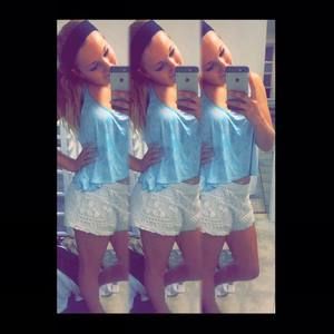 Meet your Posher, Becca