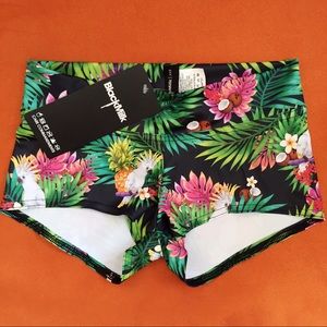 Blackmilk "tropicool" short shorts NWT