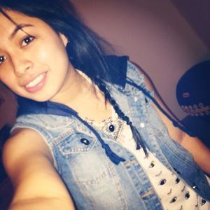 Meet your Posher, Monica