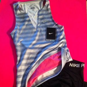 Nike top