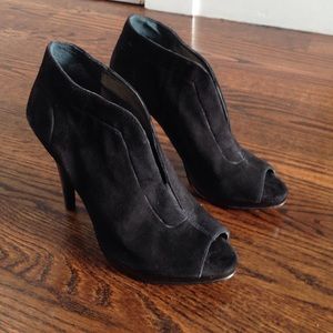 Size 10 Nine West booties