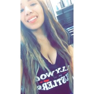 Meet your Posher, Denise