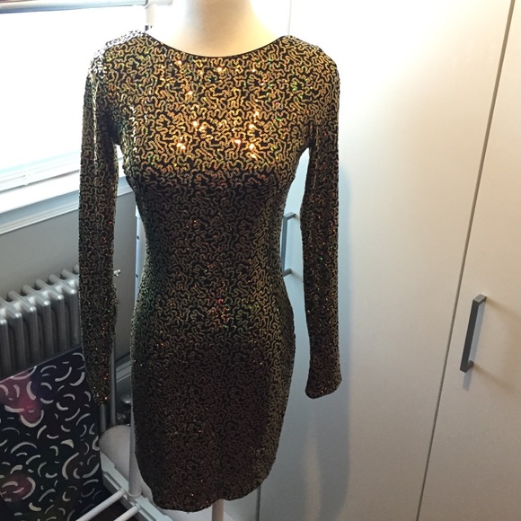 ✨FLASH SALE✨Sequin body con dress