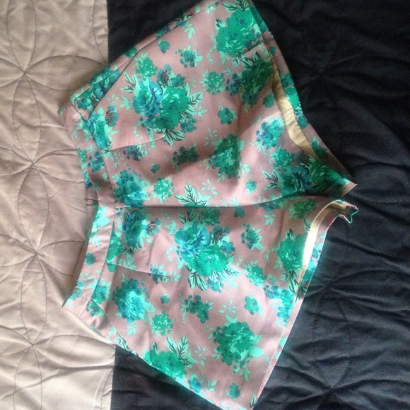 Brand New Floral Green Coordinate Set - Picture 3 of 4