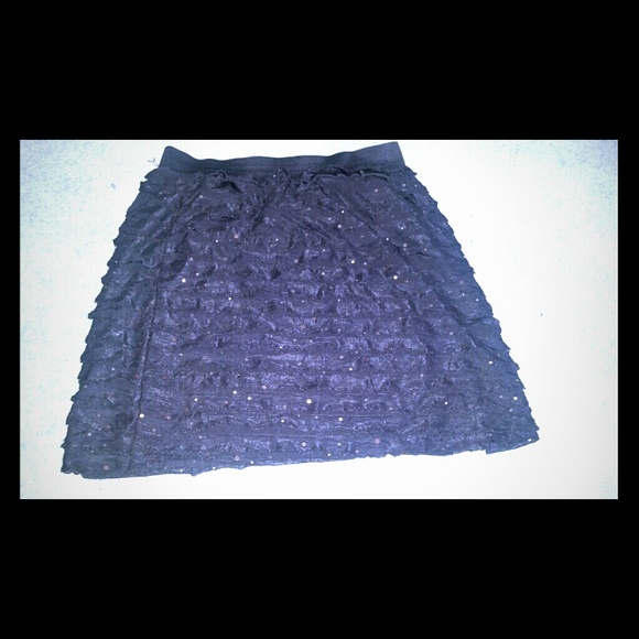 Flowy black party skirt