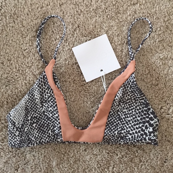 Unworn Acacia pupukea top in a small (A-B cup)