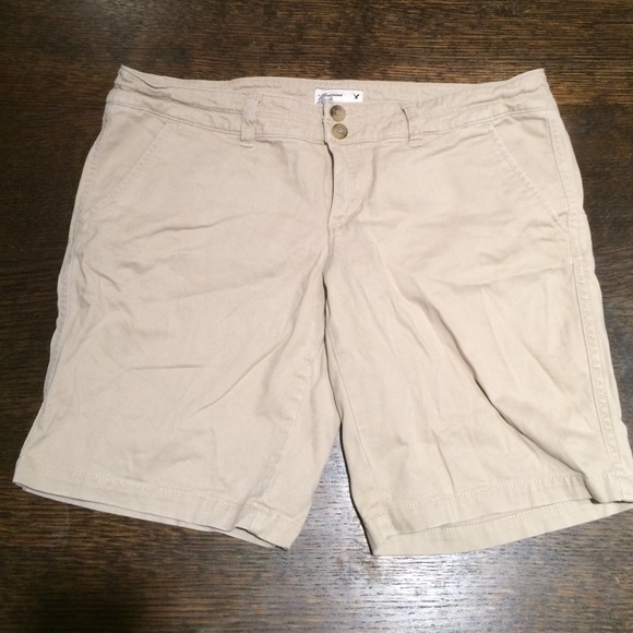 Khaki Bermuda shorts