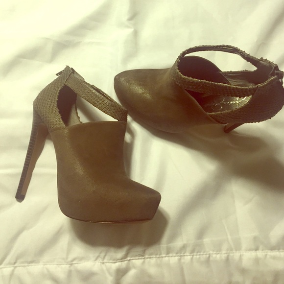 Jessica Simpson bootie