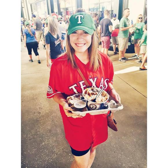 Meet your Posher, Alyssa