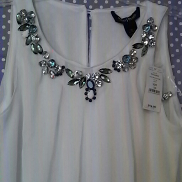 Ladies blouse. - Picture 1 of 2