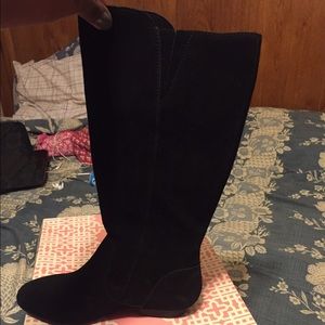 Gianni Bini "Take-Back" Boots