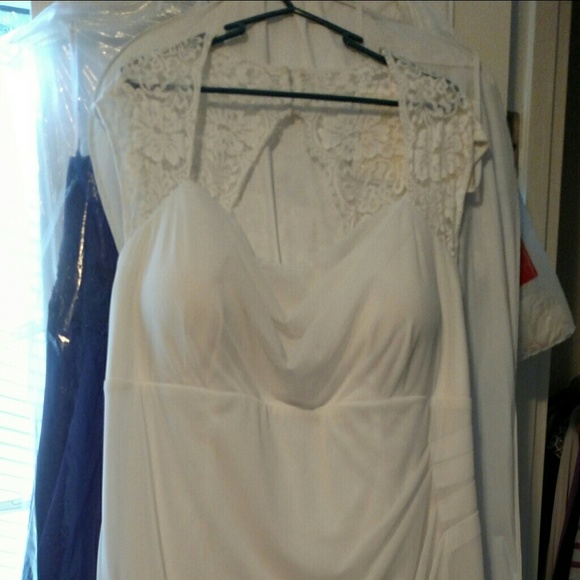 Davids Bridal wedding dress