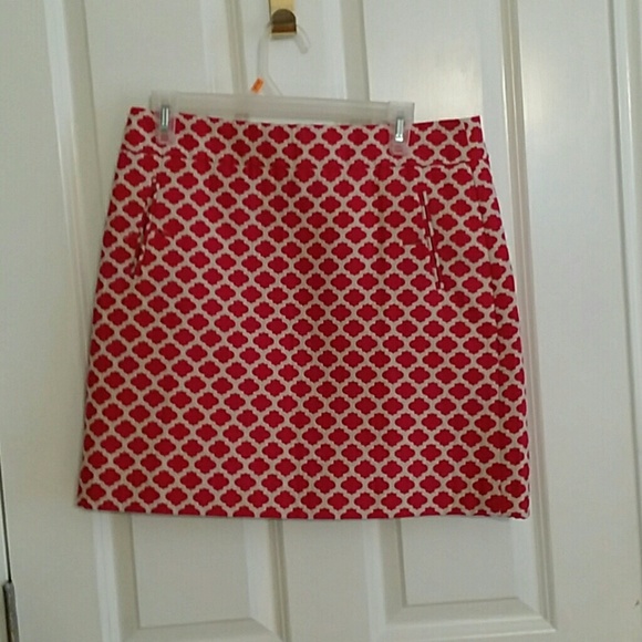 Coral/red patterned skirt