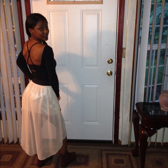 Mesh high lo skirt