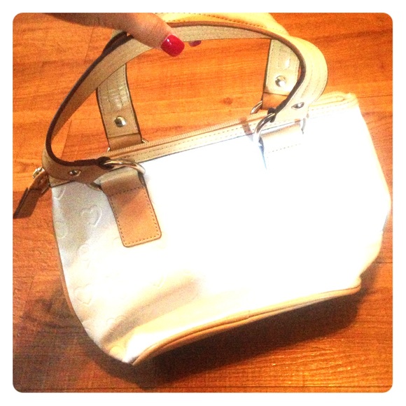 Hand bag