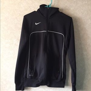 Black nike zip up jacket size medium
