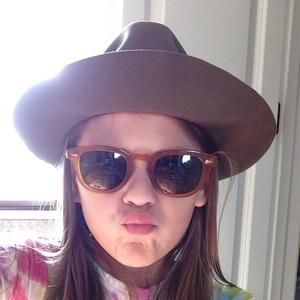 Meet your Posher, Caroline