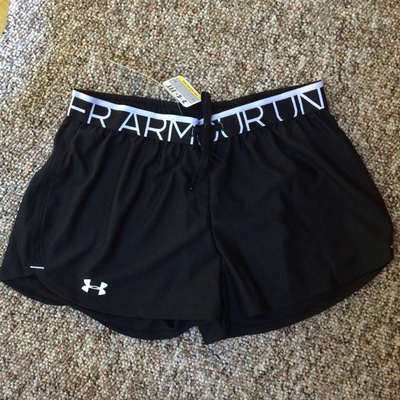 Black underarmour shorts