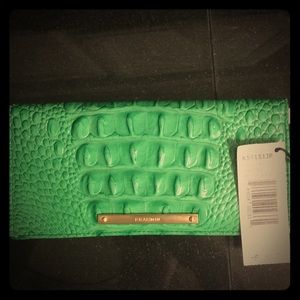 NWT Brahmin wallet
