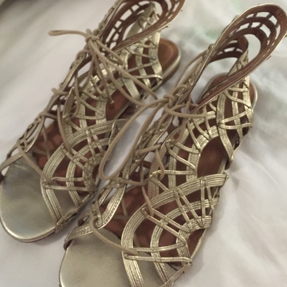 Joie Shoes - Joie Renee Sandals in White Gold
