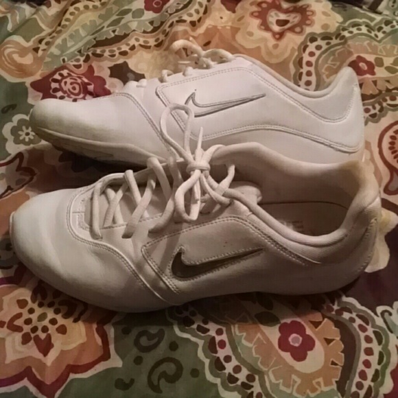 Nike cheer shoes