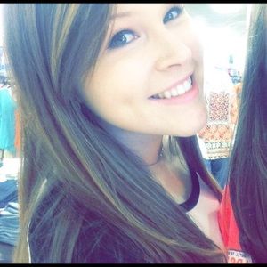 Meet your Posher, Brooke