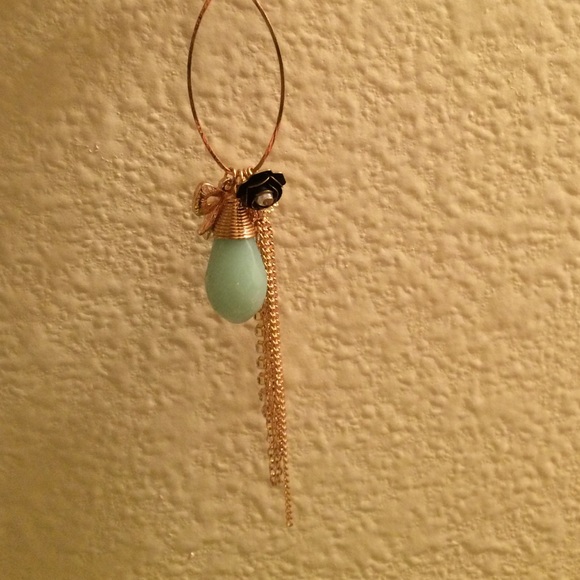 Necklace - Picture 2 of 3