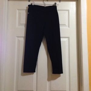 Black cropped fabletic workout legging