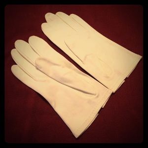 Vintage white Gloves