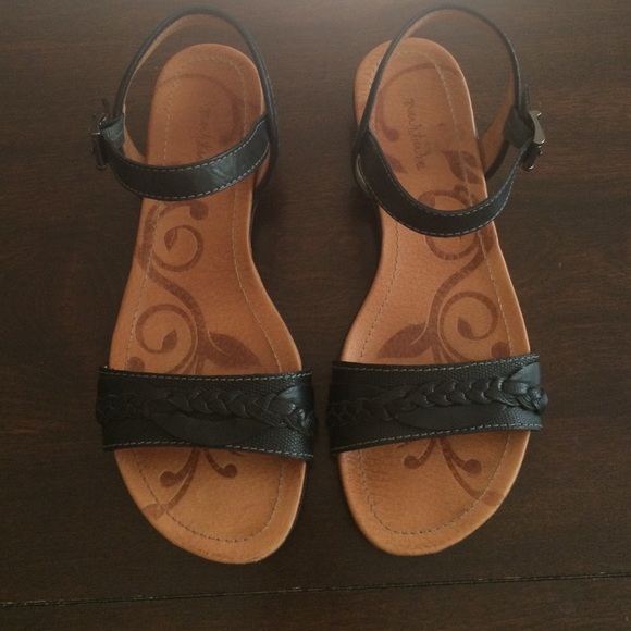 Nurture size 8.5 sanders