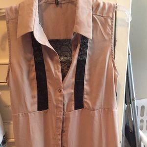 Sleeveless lace back top