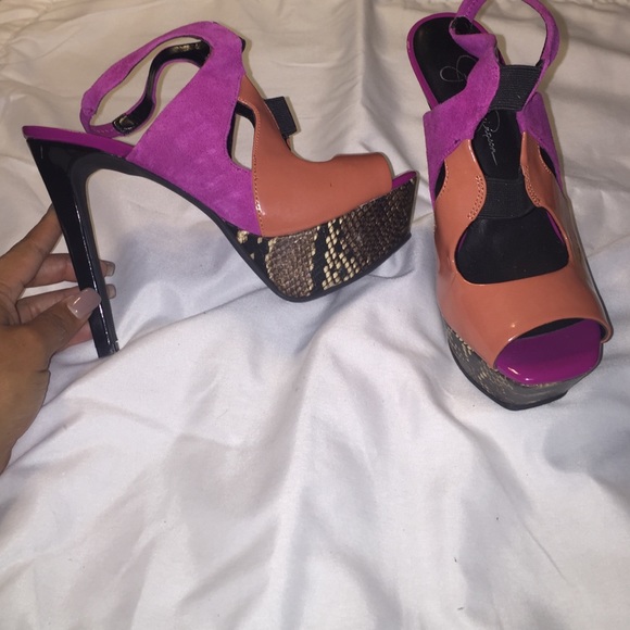 Jessica Simpson platform pump