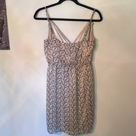 GRAY AND WHITE DRESS - Picture 3 of 3