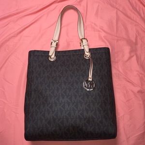 Michael Kors Signature Large tote