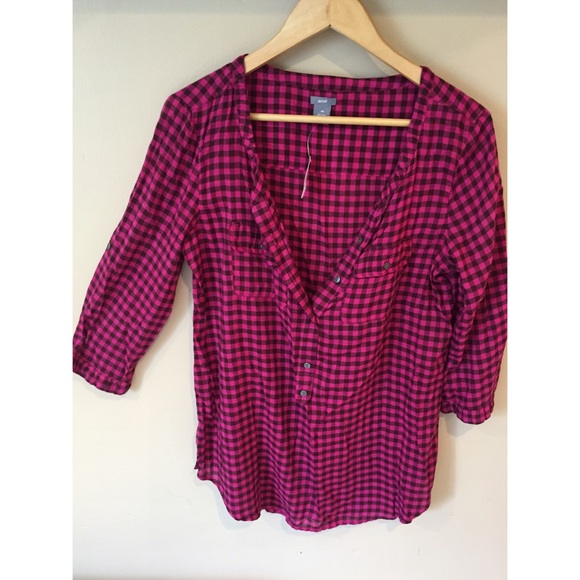 aerie Tops - Aerie Plaid Shirt. Magenta. Size medium.
